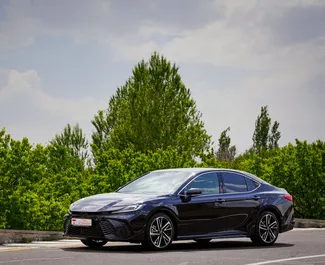 Wypożyczalnia Toyota Camry w Erewaniu, Armenia ✓ Nr 15308. ✓ Skrzynia Automatyczna ✓ Opinii: 0.