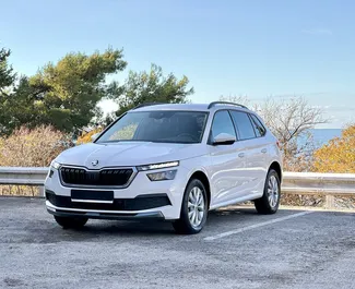 Skoda Kamiq 2024 do wynajęcia w Budvie. Limit przebiegu nieograniczony.