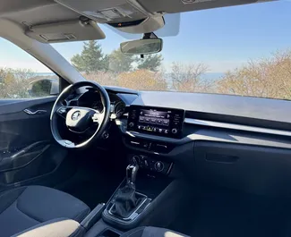 Wynajmij Skoda Fabia 2025 w Czarnogórze. Paliwo: Benzyna. Moc: 110 KM ➤ Koszt od 41 EUR za dobę.