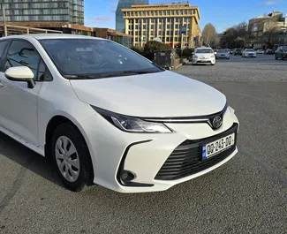 Wynajem samochodu Toyota Corolla Sedan nr 15311 (Manualna) w Tbilisi, z silnikiem 1,8l. Benzyna ➤ Bezpośrednio od Giorgi w Gruzji.