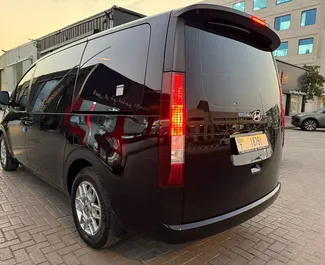 Hyundai Staria – samochód kategorii Komfort, Minivan na wynajem w ZEA ✓ Depozyt 2000 AED ✓ Ubezpieczenie: OC.