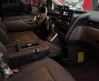 Silnik Benzyna  l – Wynajmij Hyundai Staria w Dubaju.