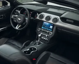 Wynajmij Ford Mustang GT Cabrio w Tbilisi Gruzja