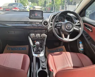 Silnik Benzyna 1,5 l – Wynajmij Mazda 2 w Phuket.