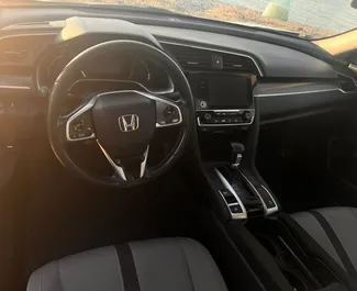 Wynajmij Honda Civic 2020 w Gruzji. Paliwo: Benzyna. Moc: 174 KM ➤ Koszt od 115 GEL za dobę.
