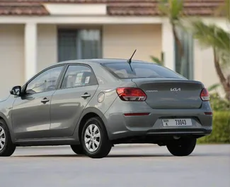 Kia Pegas 2025 do wynajęcia w Dubaju. Limit przebiegu 250 km/dzień.