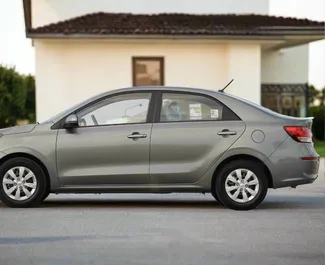 Kia Pegas – samochód kategorii Ekonomiczny na wynajem w ZEA ✓ Depozyt 1000 AED ✓ Ubezpieczenie: OC.