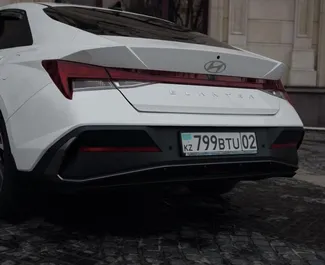 Hyundai Elantra 2024 do wynajęcia w Ałmaty. Limit przebiegu 250 km/dzień.