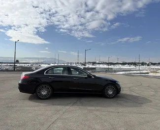 Silnik Benzyna 2,0 l – Wynajmij Mercedes-Benz C-Class w Tbilisi.