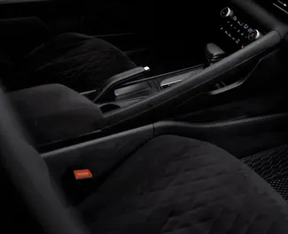 Wnętrze Hyundai Elantra do wynajęcia w Kazachstanie. Doskonały samochód 5-osobowy. ✓ Skrzynia Automatyczna.