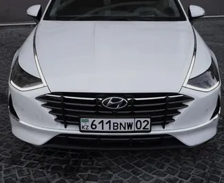 Hyundai Sonata 2021 do wynajęcia w Ałmaty. Limit przebiegu 250 km/dzień.