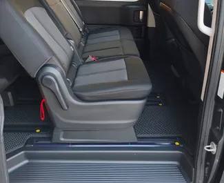 Silnik Benzyna 2,5 l – Wynajmij Hyundai Staria w Tbilisi.