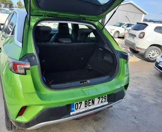 Opel Mokka – samochód kategorii Komfort, Crossover na wynajem w Turcji ✓ Depozyt 500 USD ✓ Ubezpieczenie: OC, CDW, FDW, Od Kradzieży.