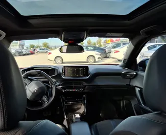 Peugeot 2008 – samochód kategorii Komfort, Crossover na wynajem w Turcji ✓ Depozyt 500 USD ✓ Ubezpieczenie: OC, CDW, SCDW, FDW, Od Kradzieży.