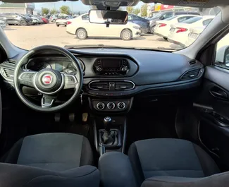 Fiat Egea – samochód kategorii Ekonomiczny, Komfort na wynajem w Turcji ✓ Depozyt 300 USD ✓ Ubezpieczenie: OC, CDW, FDW, Od Kradzieży.