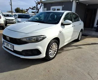 Wypożyczalnia Fiat Egea na lotnisku w Antalyi, Turcja ✓ Nr 6548. ✓ Skrzynia Manualna ✓ Opinii: 8.