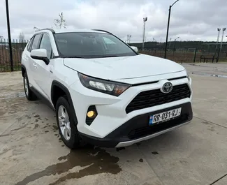 Wynajem samochodu Toyota Rav4 nr 15457 (Automatyczna) w Kutaisi, z silnikiem 2,5l. Hybryda ➤ Bezpośrednio od Giorgi w Gruzji.