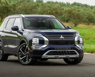 Wypożyczalnia Mitsubishi Outlander w Erewaniu, Armenia ✓ Nr 15478. ✓ Skrzynia Automatyczna ✓ Opinii: 0.