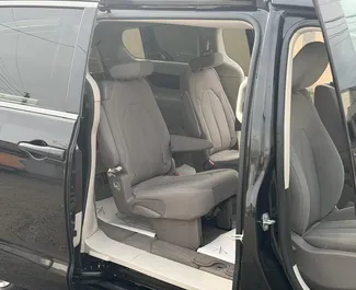 Silnik Benzyna 3,6 l – Wynajmij Chrysler Voyager w Erewaniu.