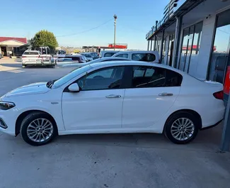 Wynajem samochodu Fiat Egea nr 15562 (Manualna) na lotnisku w Antalyi, z silnikiem 1,4l. Benzyna ➤ Bezpośrednio od Çağatay w Turcji.