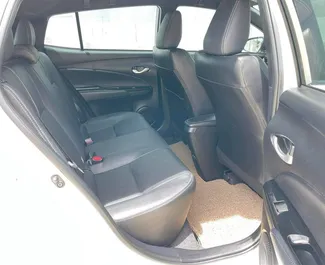 Silnik Benzyna 1,2 l – Wynajmij Toyota Yaris w Phuket.