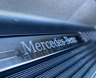 Mercedes-Benz V-Class 2025 do wynajęcia w Lublanie. Limit przebiegu nieograniczony.