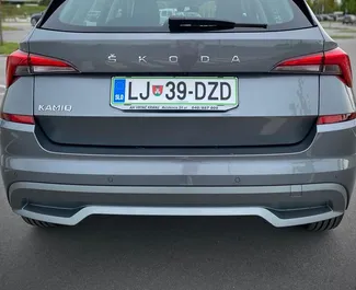 Wynajmij Skoda Kamiq 2023 w Słowenii. Paliwo: Benzyna. Moc: 110 KM ➤ Koszt od 50 EUR za dobę.