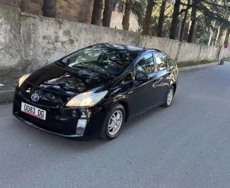 Wypożyczalnia Toyota Prius w Kutaisi, Gruzja ✓ Nr 15896. ✓ Skrzynia Automatyczna ✓ Opinii: 0.