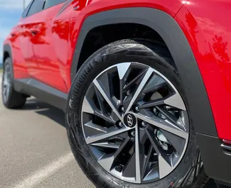 Hyundai Tucson 2024 do wynajęcia w Lublanie. Limit przebiegu nieograniczony.