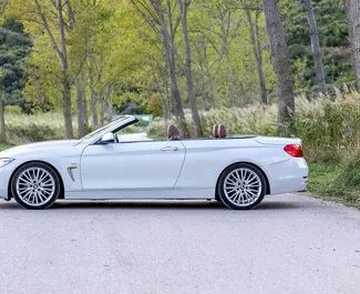 BMW 428i Cabrio 2019 do wynajęcia w Becici. Limit przebiegu nieograniczony.