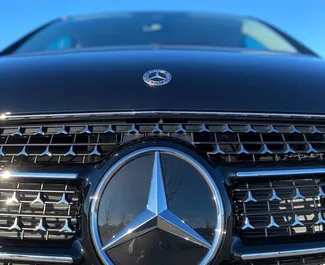 Mercedes-Benz V-Class 2025 – wynajem od właścicieli w Lublanie (Słowenia).