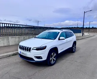 Wypożyczalnia Jeep Cherokee w Tbilisi, Gruzja ✓ Nr 15667. ✓ Skrzynia Automatyczna ✓ Opinii: 0.