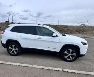 Wynajem samochodu Jeep Cherokee nr 15667 (Automatyczna) w Tbilisi, z silnikiem 60,0l. Benzyna ➤ Bezpośrednio od Vakhtang w Gruzji.