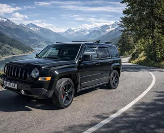 Wynajem samochodu Jeep Patriot nr 15511 (Automatyczna) w Tbilisi, z silnikiem 2,0l. Benzyna ➤ Bezpośrednio od Paata w Gruzji.