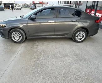 Fiat Egea – samochód kategorii Ekonomiczny, Komfort na wynajem w Turcji ✓ Depozyt 600 USD ✓ Ubezpieczenie: OC, SCDW, FDW, Młody, Bez Depozytu.