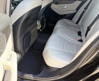 Mercedes-Benz C-Class 2017 do wynajęcia w Tbilisi. Limit przebiegu nieograniczony.