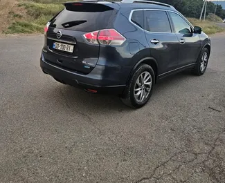 Nissan Rogue 2014 do wynajęcia w Tbilisi. Limit przebiegu nieograniczony.