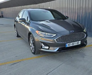 Ford Fusion Sedan – samochód kategorii Komfort, Premium na wynajem w Gruzji ✓ Depozyt 200 GEL ✓ Ubezpieczenie: OC, FDW, Pasażerowie, Od Kradzieży, Młody.