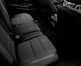 Wynajmij Chevrolet Traverse 2021 w Gruzji. Paliwo: Benzyna. Moc: 320 KM ➤ Koszt od 130 GEL za dobę.