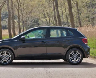 Volkswagen Polo – samochód kategorii Ekonomiczny na wynajem w Czarnogórze ✓ Depozyt 300 EUR ✓ Ubezpieczenie: OC, Zagranica.