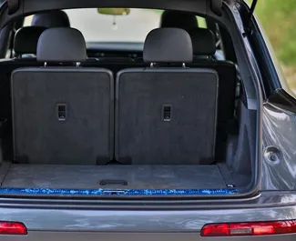 Audi Q7 2021 – wynajem od właścicieli w Becici (Czarnogóra).