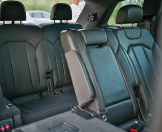 Audi Q7 2021 do wynajęcia w Becici. Limit przebiegu nieograniczony.