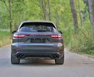 Porsche Cayenne Turbo – samochód kategorii Premium, Luksusowy, SUV na wynajem w Czarnogórze ✓ Depozyt 1500 EUR ✓ Ubezpieczenie: OC, Zagranica.