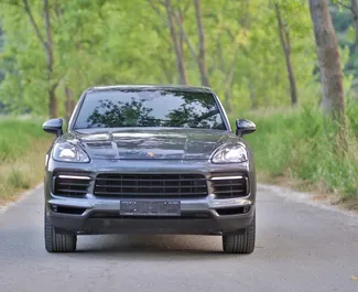 Wypożyczalnia Porsche Cayenne Turbo w Becici, Czarnogóra ✓ Nr 12165. ✓ Skrzynia Automatyczna ✓ Opinii: 0.