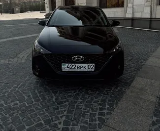 Wynajmij Hyundai Accent 2021 w Kazachstanie. Paliwo: Benzyna. Moc: 116 KM ➤ Koszt od 18000 KZT za dobę.