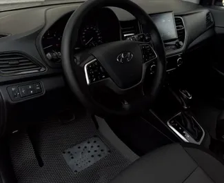 Hyundai Accent 2021 do wynajęcia w Ałmaty. Limit przebiegu 250 km/dzień.