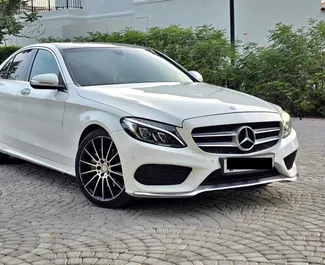 Wypożyczalnia Mercedes-Benz C200 w Durres, Albania ✓ Nr 15633. ✓ Skrzynia Automatyczna ✓ Opinii: 0.