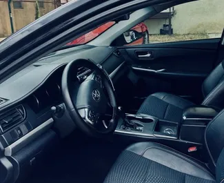 Wypożyczalnia Toyota Camry w Tbilisi, Gruzja ✓ Nr 15810. ✓ Skrzynia Automatyczna ✓ Opinii: 0.