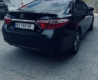 Wynajmij Toyota Camry 2015 w Gruzji. Paliwo: Benzyna. Moc: 178 KM ➤ Koszt od 90 GEL za dobę.