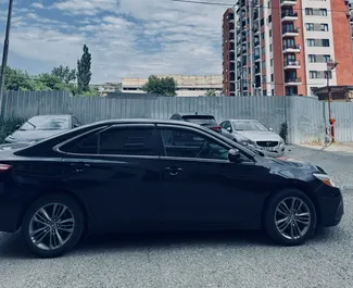 Silnik Benzyna 2,5 l – Wynajmij Toyota Camry w Tbilisi.
